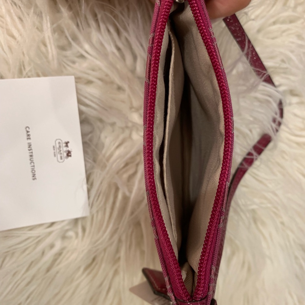 🌸Coach Wristlet🌸 - Picture 5 of 5